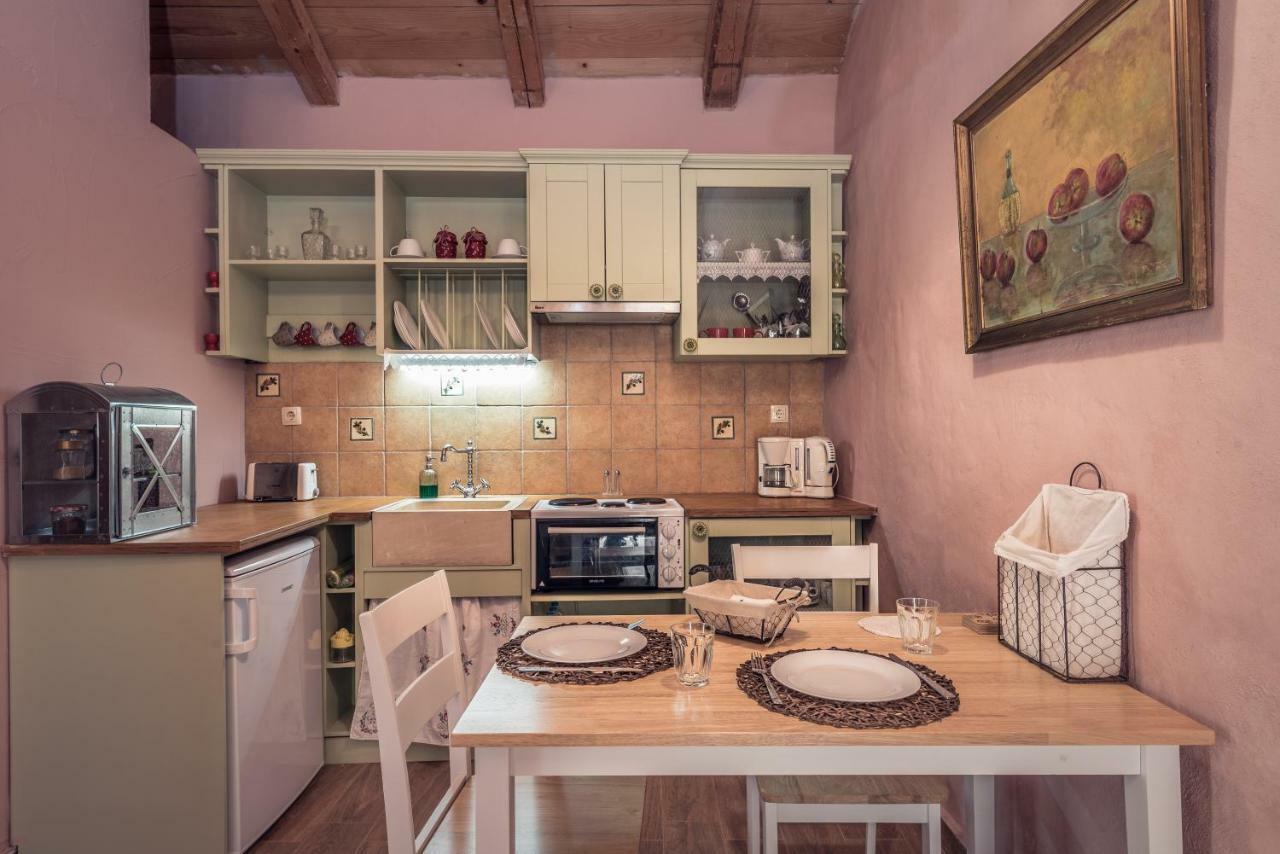 La Casa Di Nonna Guest House Korithion Ngoại thất bức ảnh
